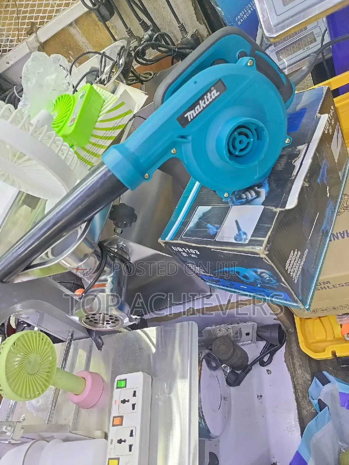 Electric Makita Dust Blower