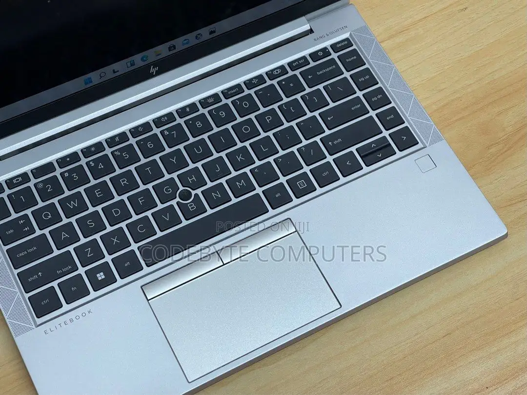 Laptop HP EliteBook 845 G8 16GB AMD Ryzen 5 SSD 512GB