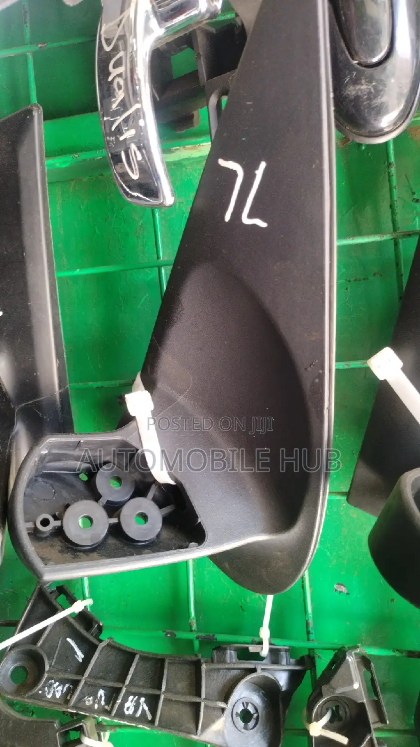 Toyota Hiace 7l Side Mirror Arm