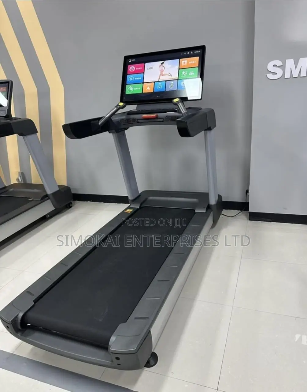 Commercial Treadmill With 30" Screen 9.0hp