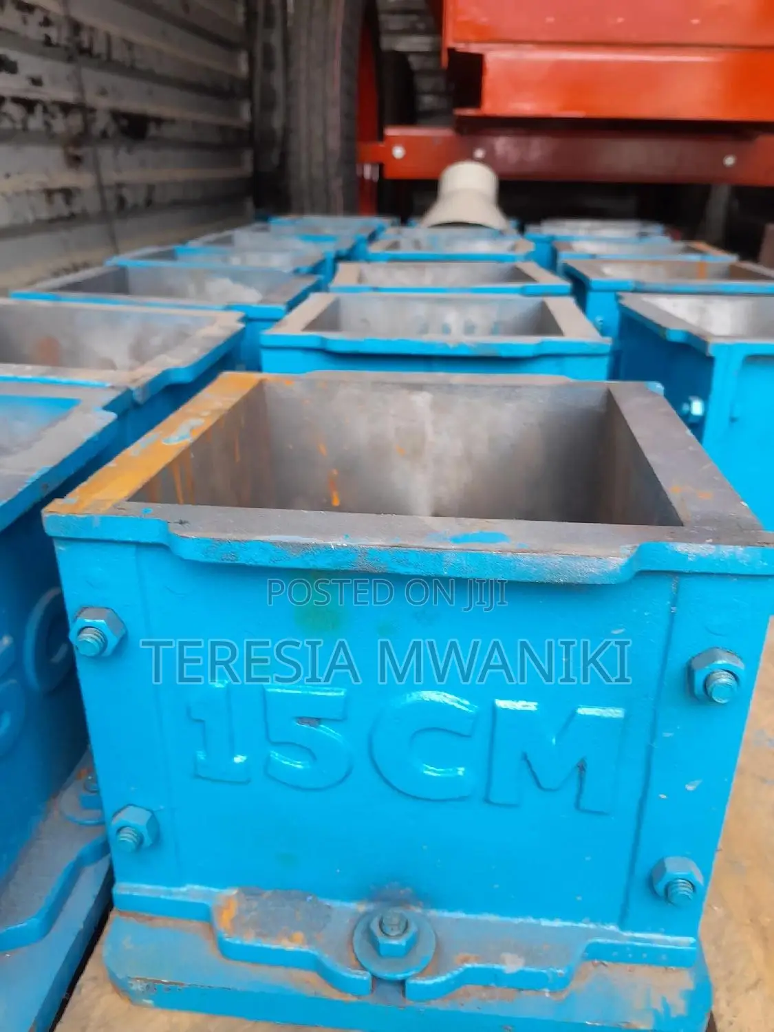 Concrete Cube Moulds (Cast Iron)
