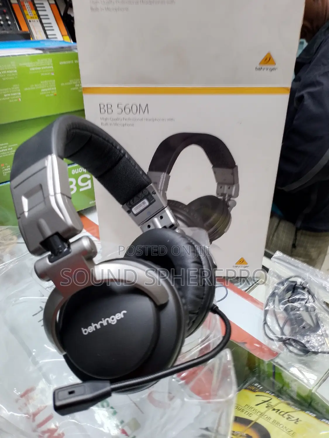 Behringer BB560M Overheard Headphones