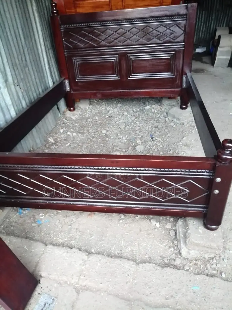 Mahogany Beds 5*6 Feets