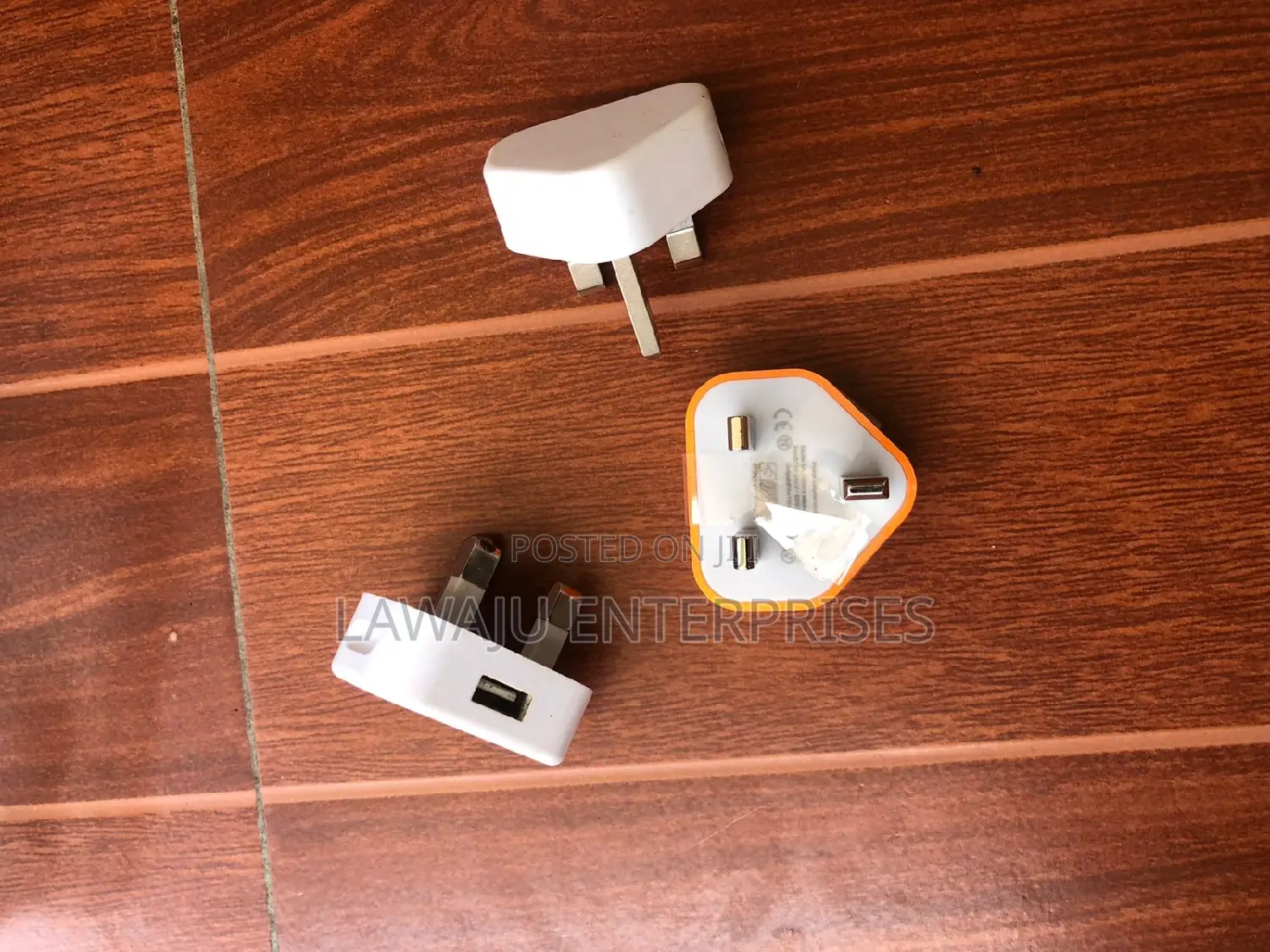 iPhone 3 Pin Plug Adapter