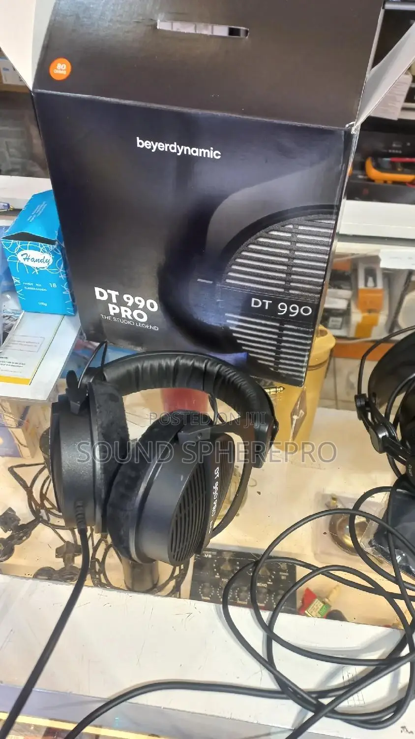 Beyer Dynamics DT 990 Pro Studio Microphone