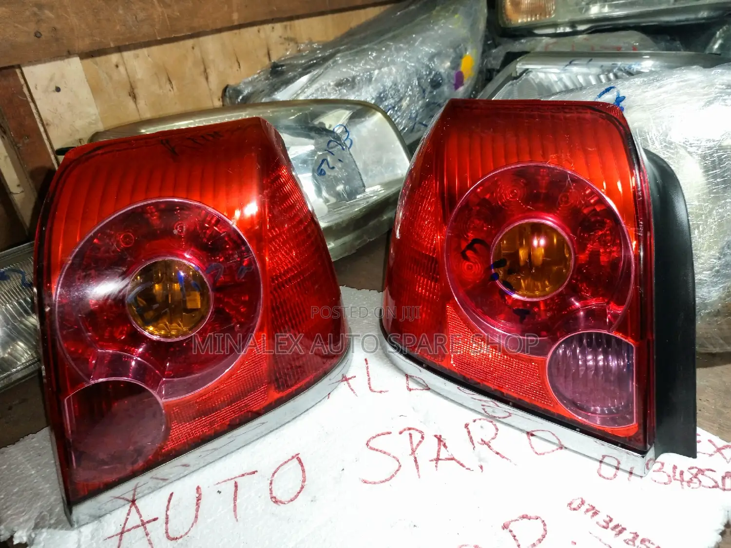 Toyota Avensis Saloon Ex-Japan Backlights