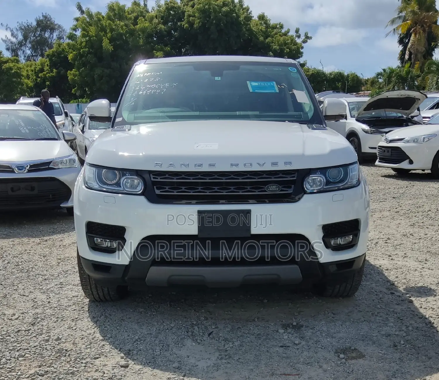 Land Rover Discovery Sport 2017 White