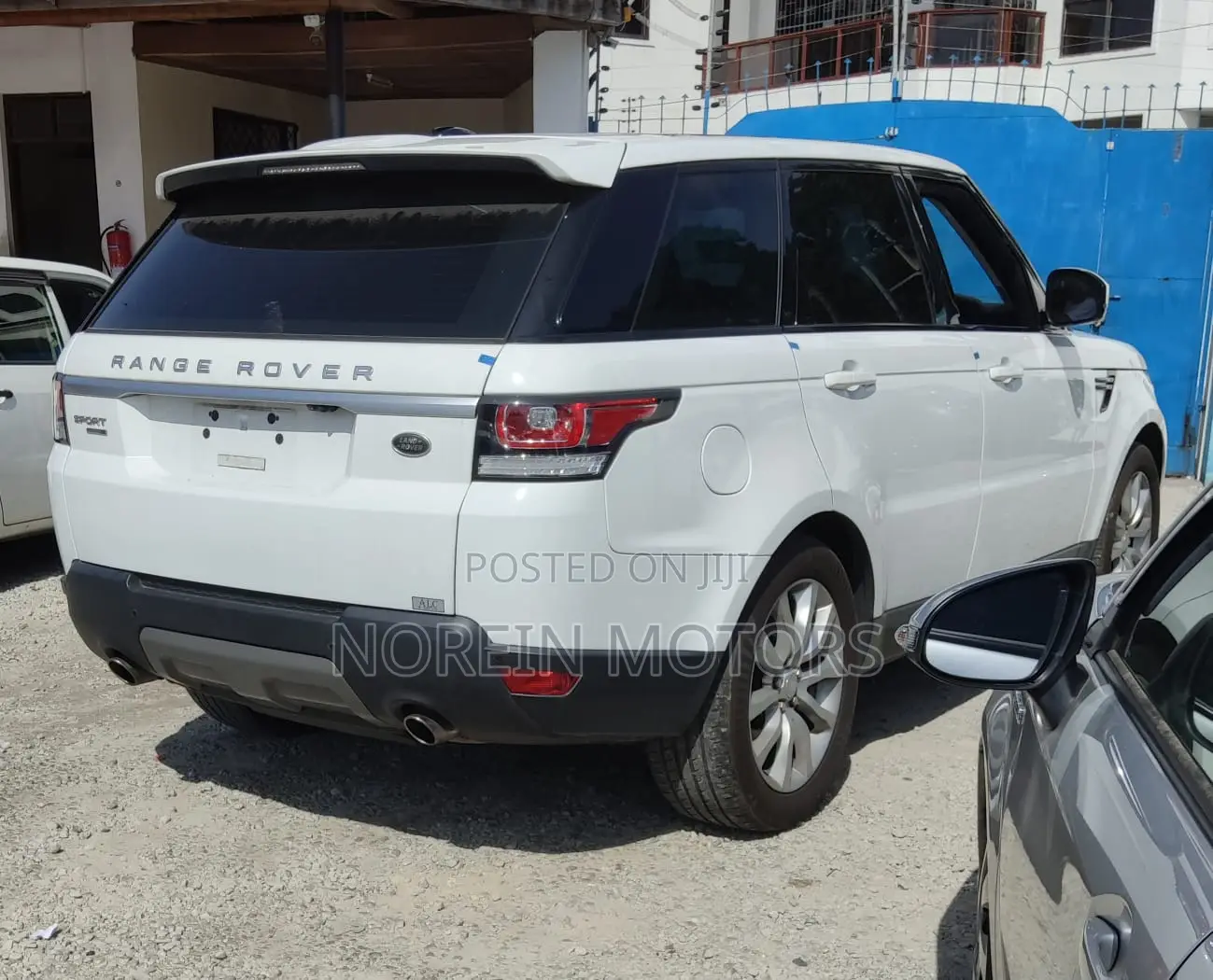 Land Rover Discovery Sport 2017 White