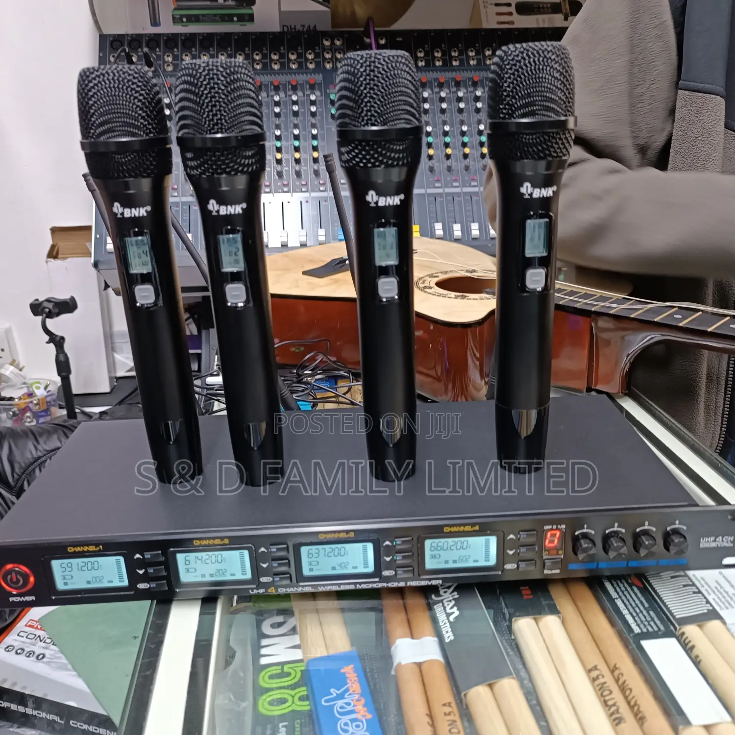 BNK 4 in 1 Wireless With Changeable Frequencies