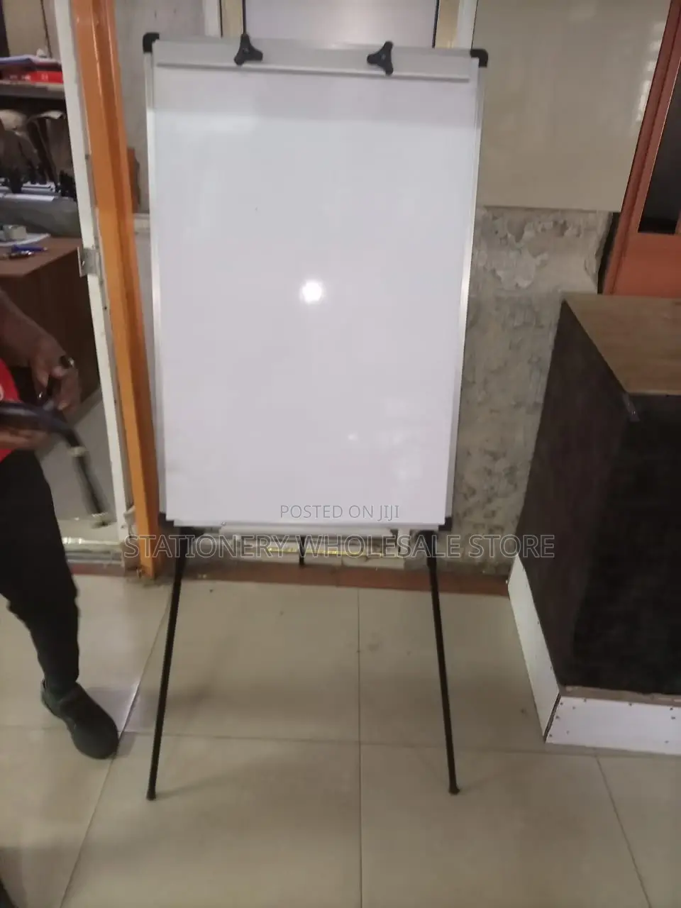 Heavy Duty Flipchart Stand 60cm Length by 90cm Height