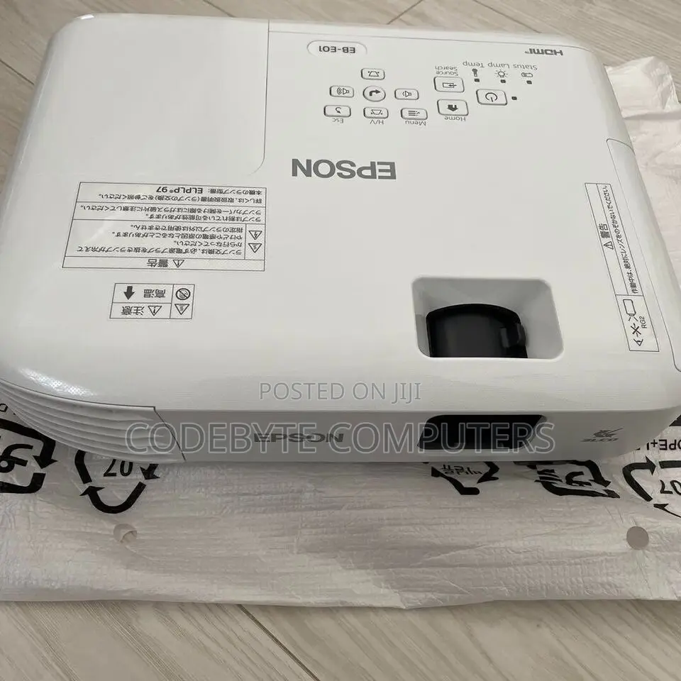 Epson Eb-E01 Xga 3lcd 3300 Lumens Projector