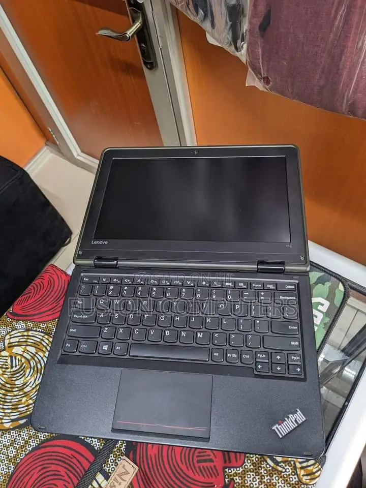 Laptop Lenovo ThinkPad 11e 4GB Intel Celeron SSD 128GB