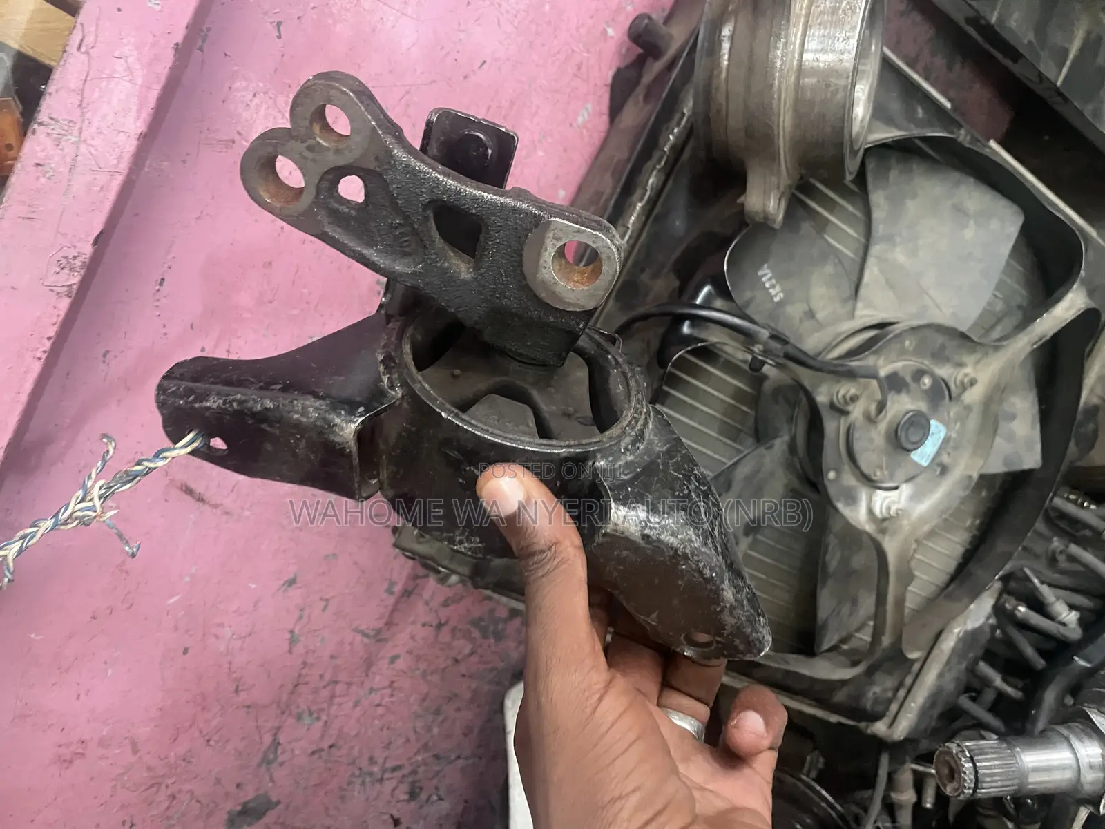 Engine Mounting for Suzuki