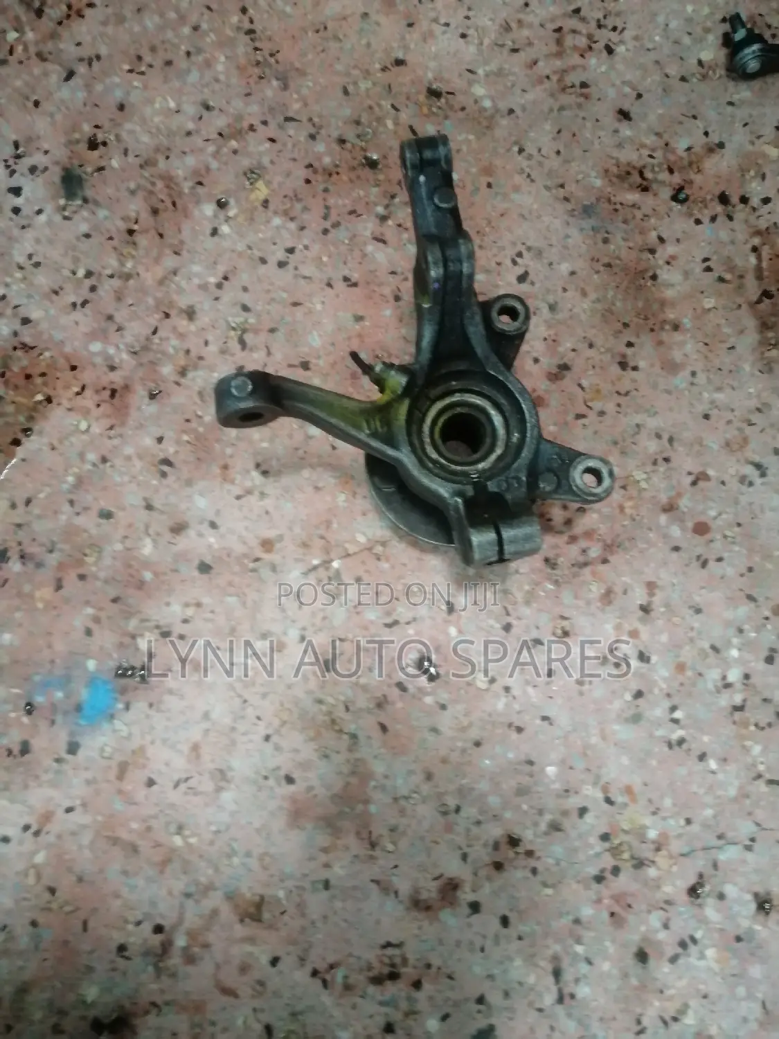 Front Hub Mazda Demio