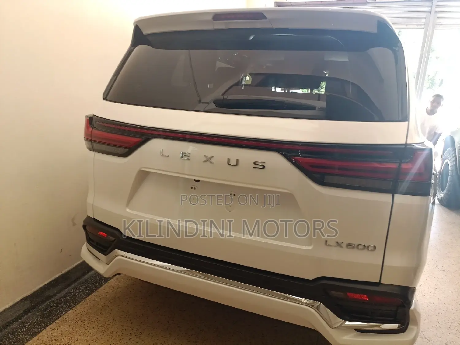 Lexus LX 2018 White