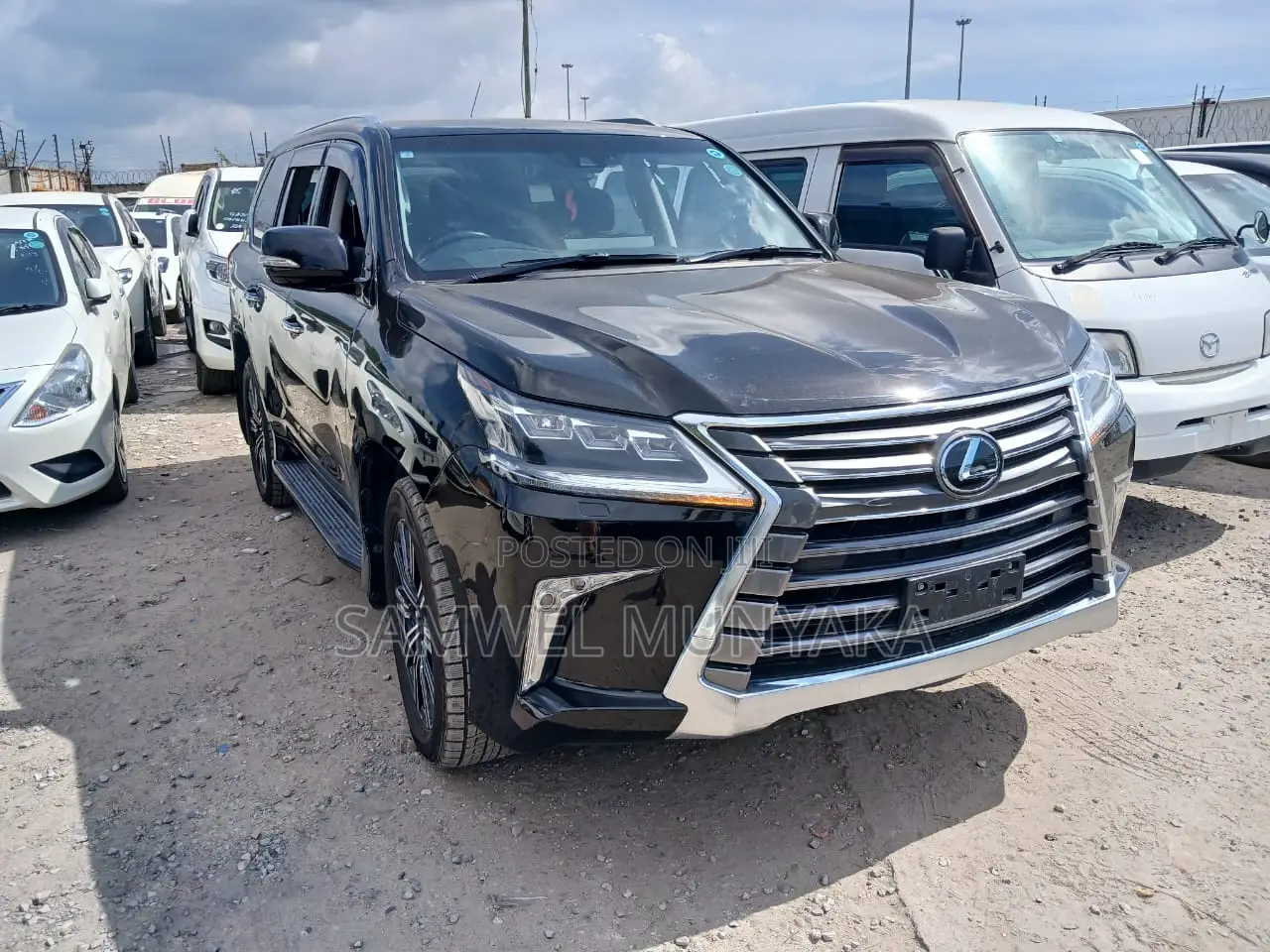 Lexus LX 570 AWD 2017 Black