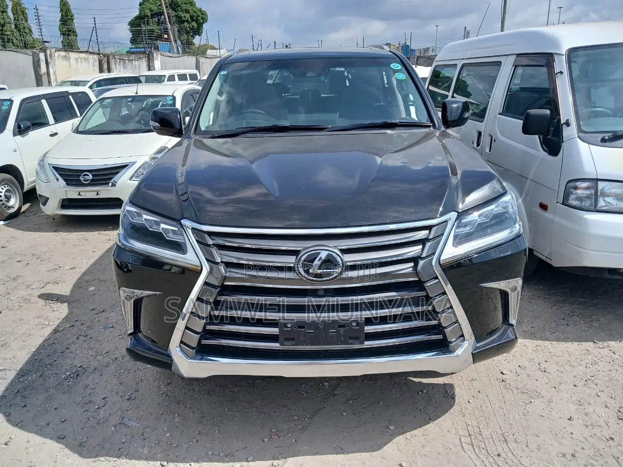 Lexus LX 570 AWD 2017 Black