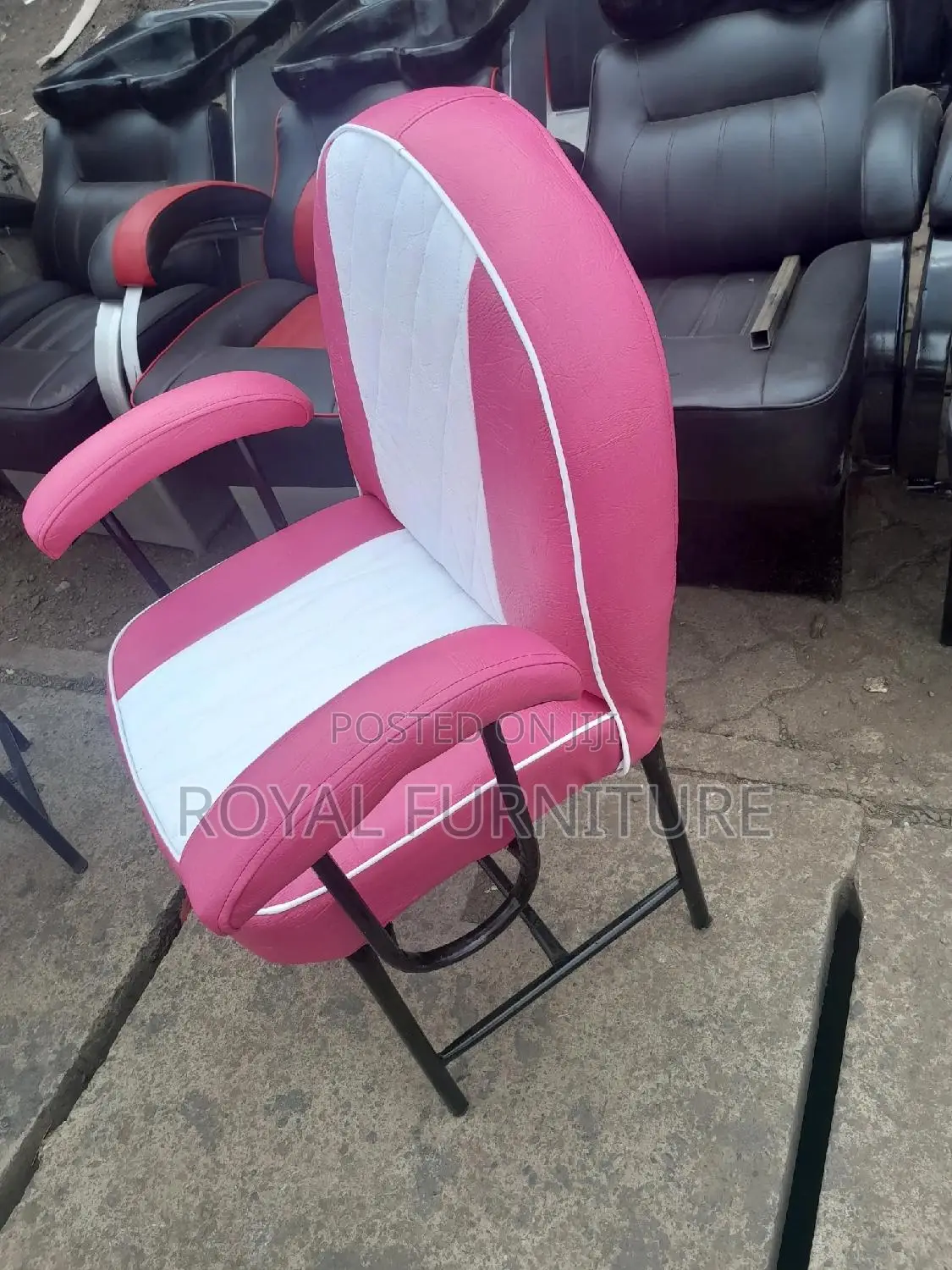 Salon Salon Seats