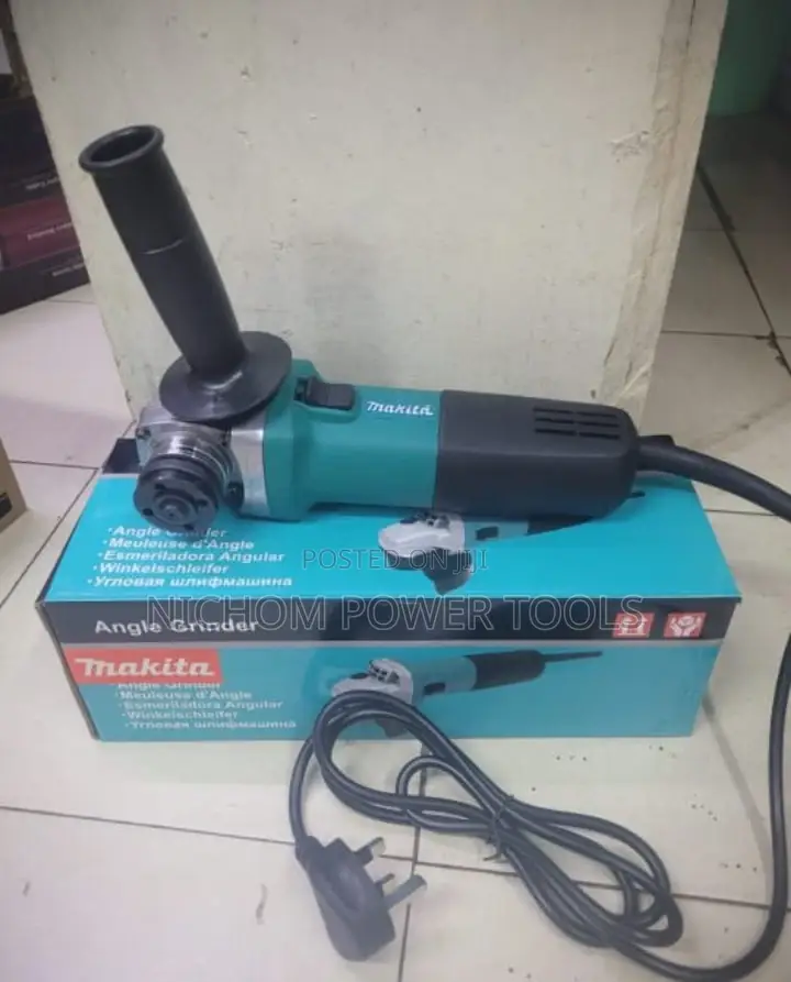 Makita 4.5" Angle Grinder