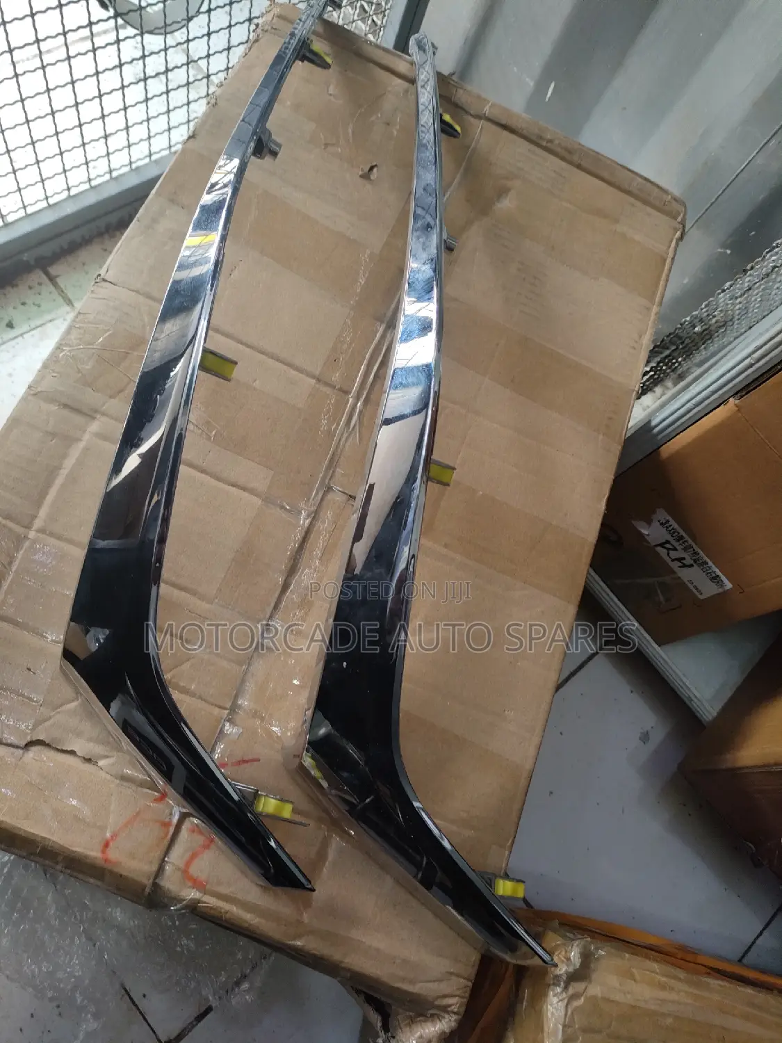 Mazda Demio 2015/2016 Grille Chrome