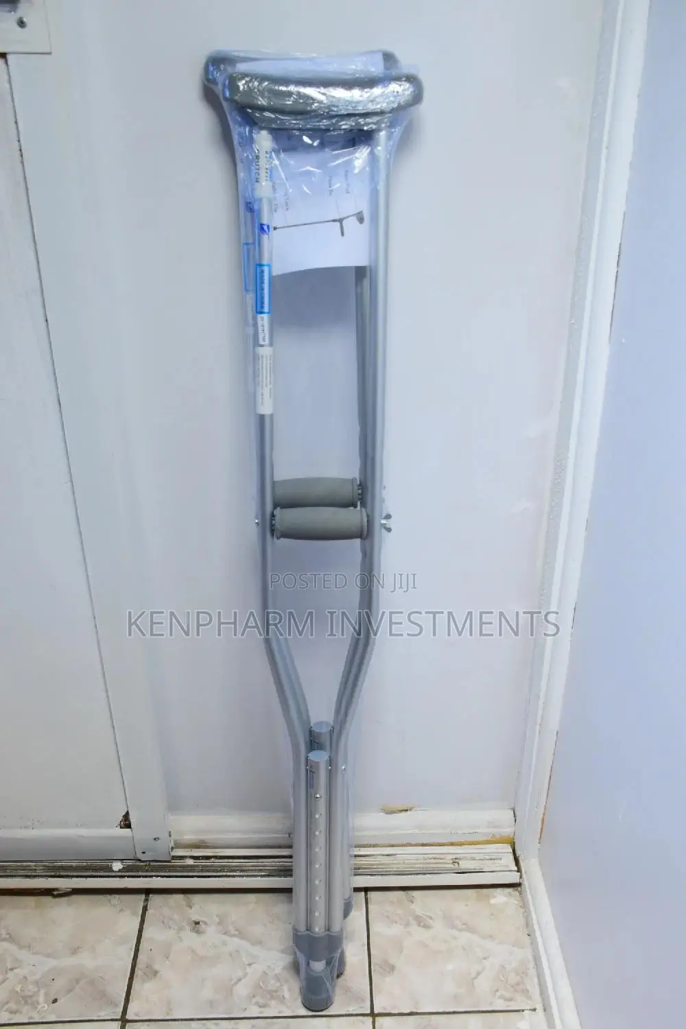 Axilliary Crutches (Underarm Crutches) Pair