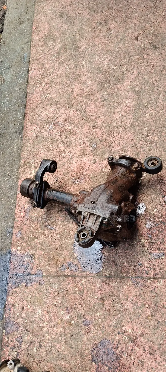 Landcruiser Vx, J79 Front and Rear Differential Available.