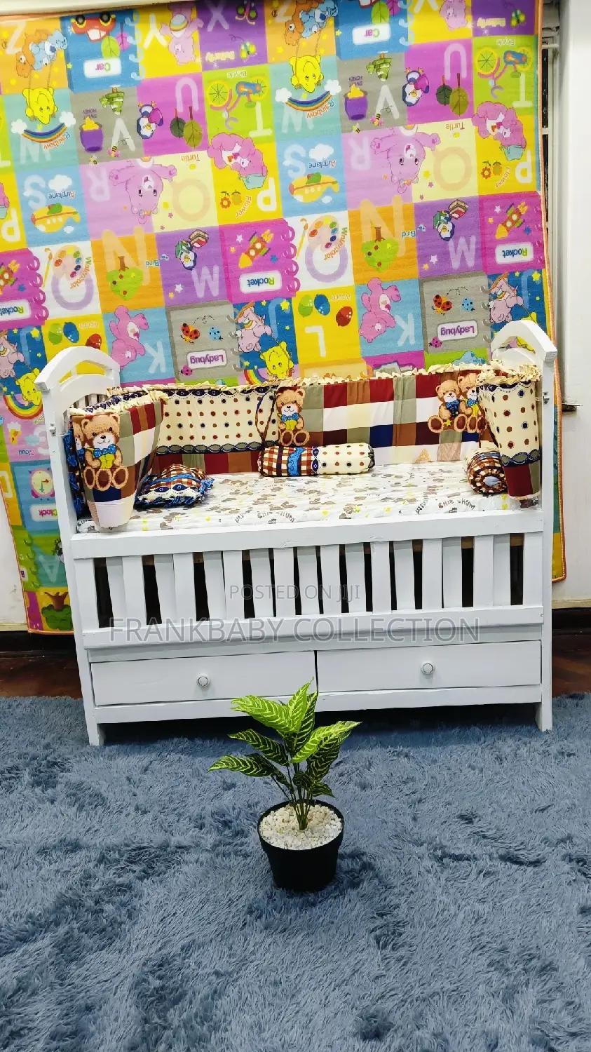 Baby Cot/Baby Crib/ Baby Bed
