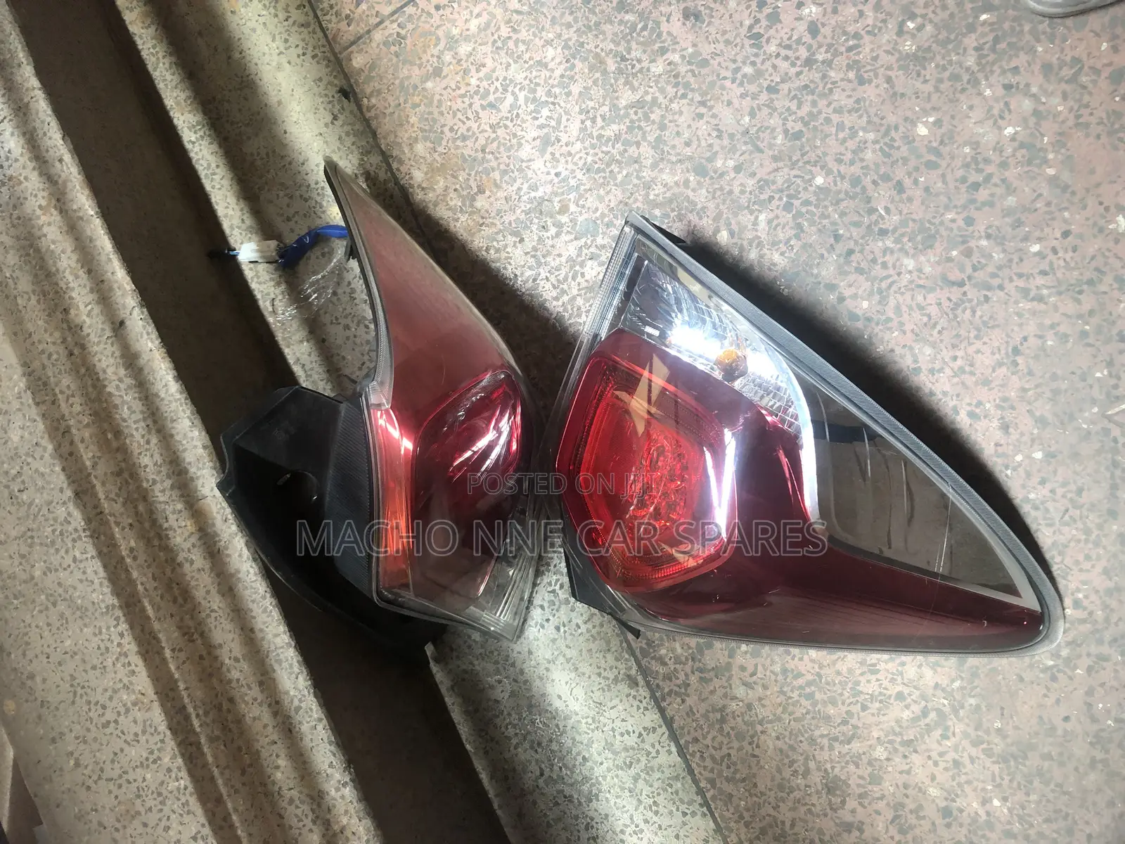 Toyota Ractis 2015 Taillight