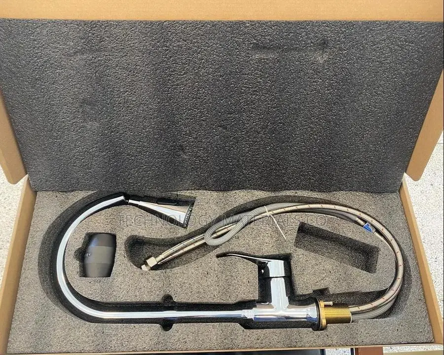 Single Handle Pull-Down Kitchen Faucet