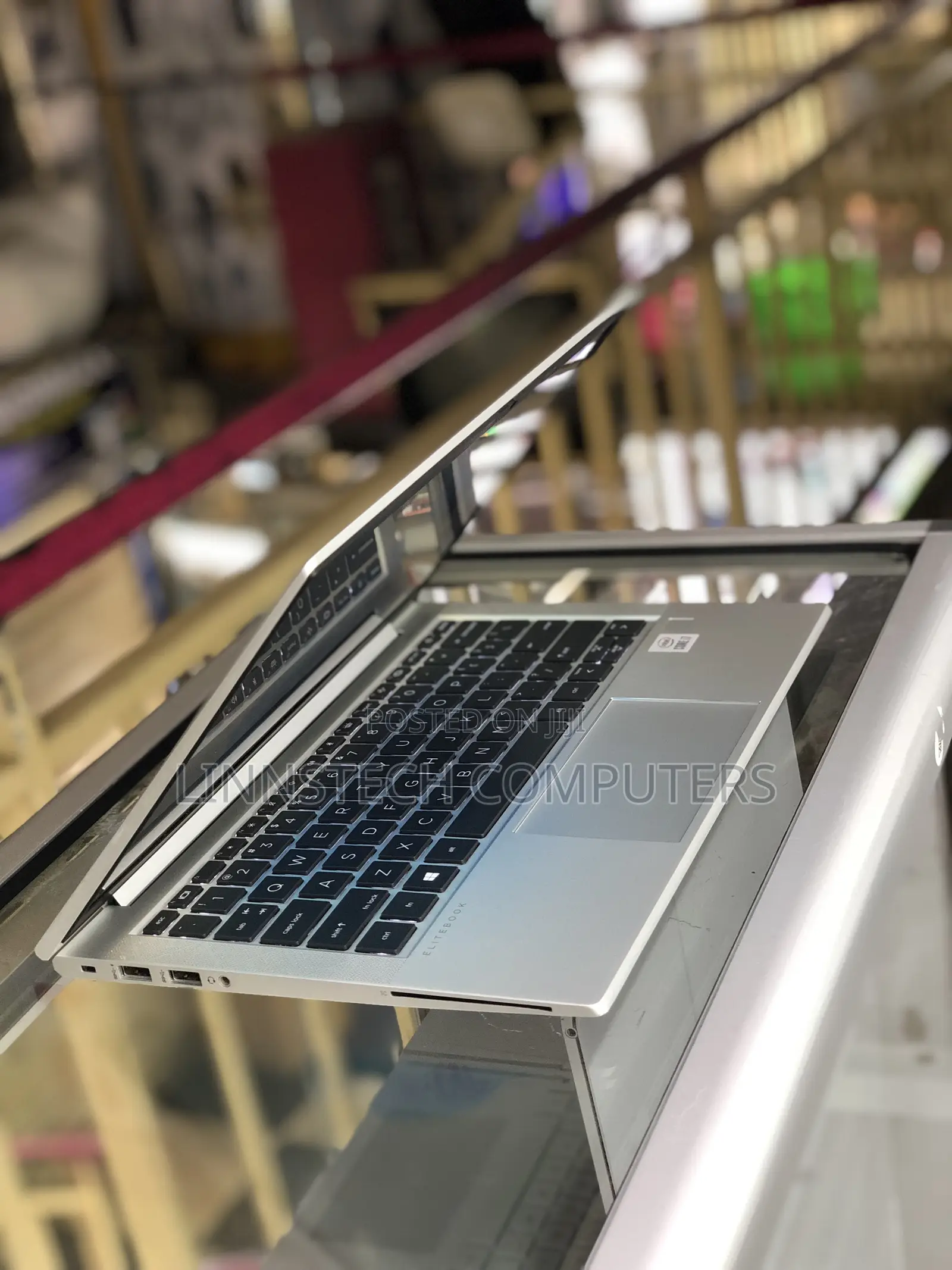 Laptop HP EliteBook 830 G7 16GB Intel Core I7 SSD 256GB