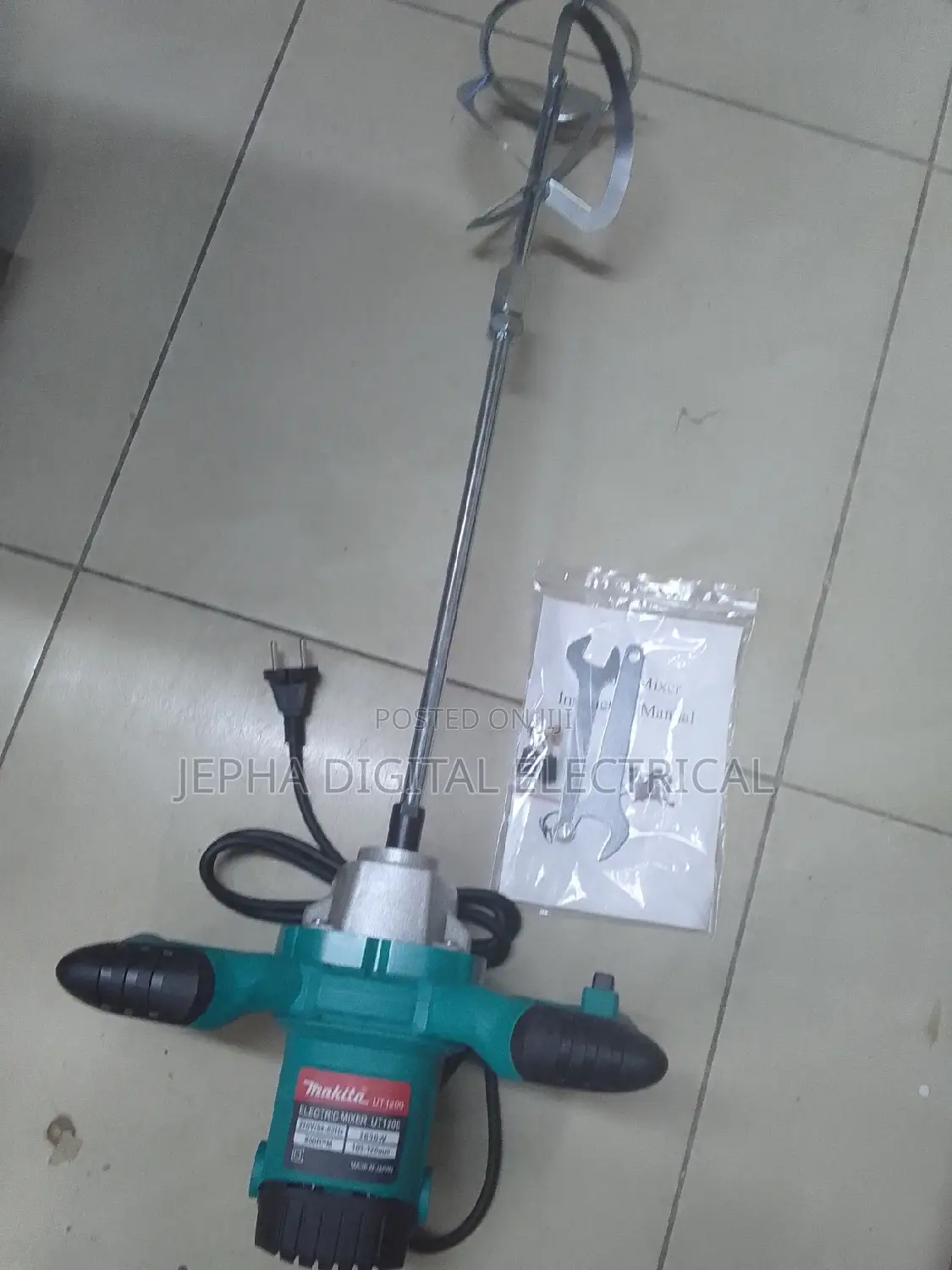 Makita 2600watts Paint Mixer