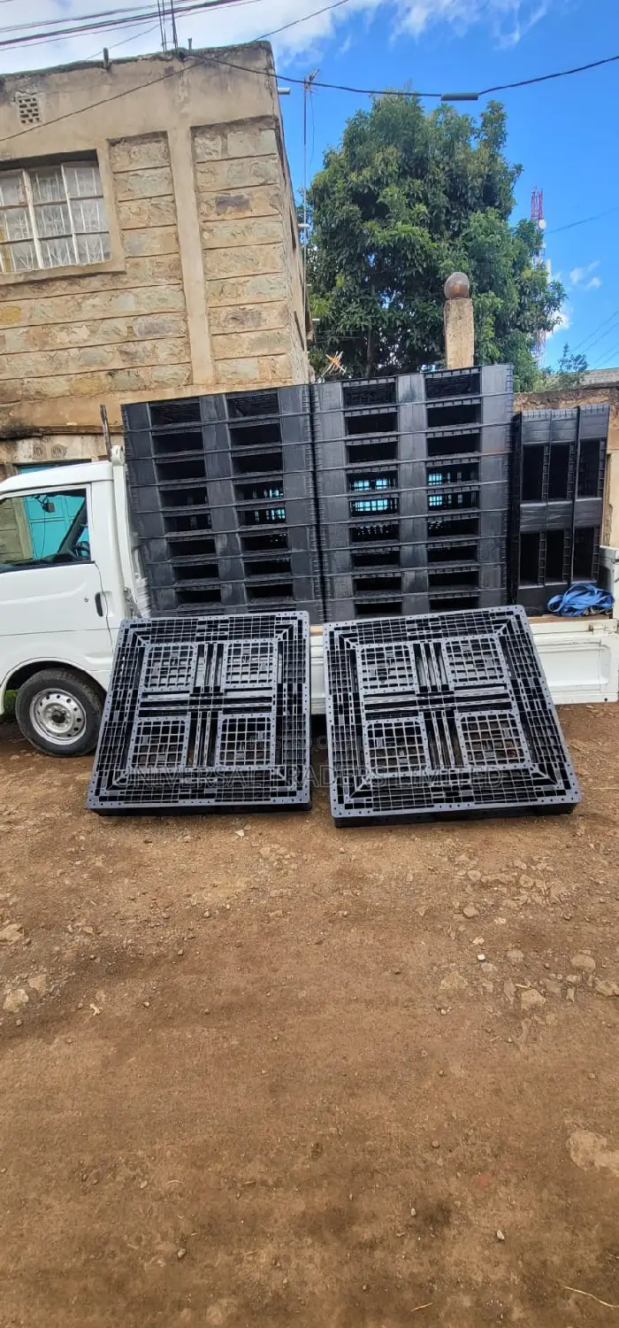 Premium Heavy Duty Plastic Pallets - Condition : Brand New