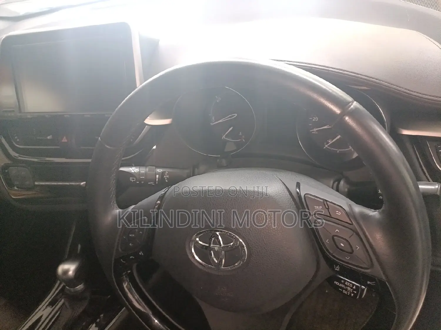 Toyota C-HR 2017 Green