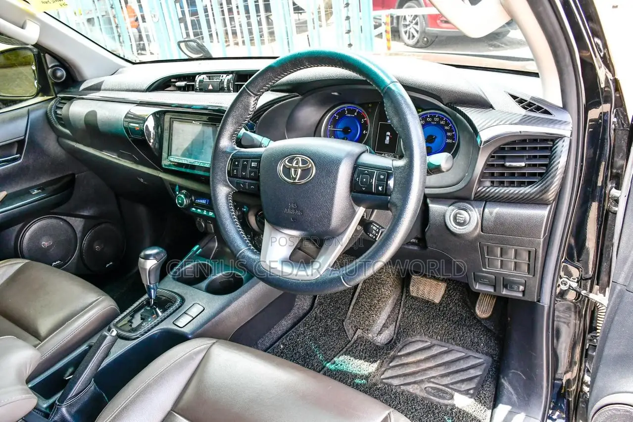 Toyota Hilux 2017 Black