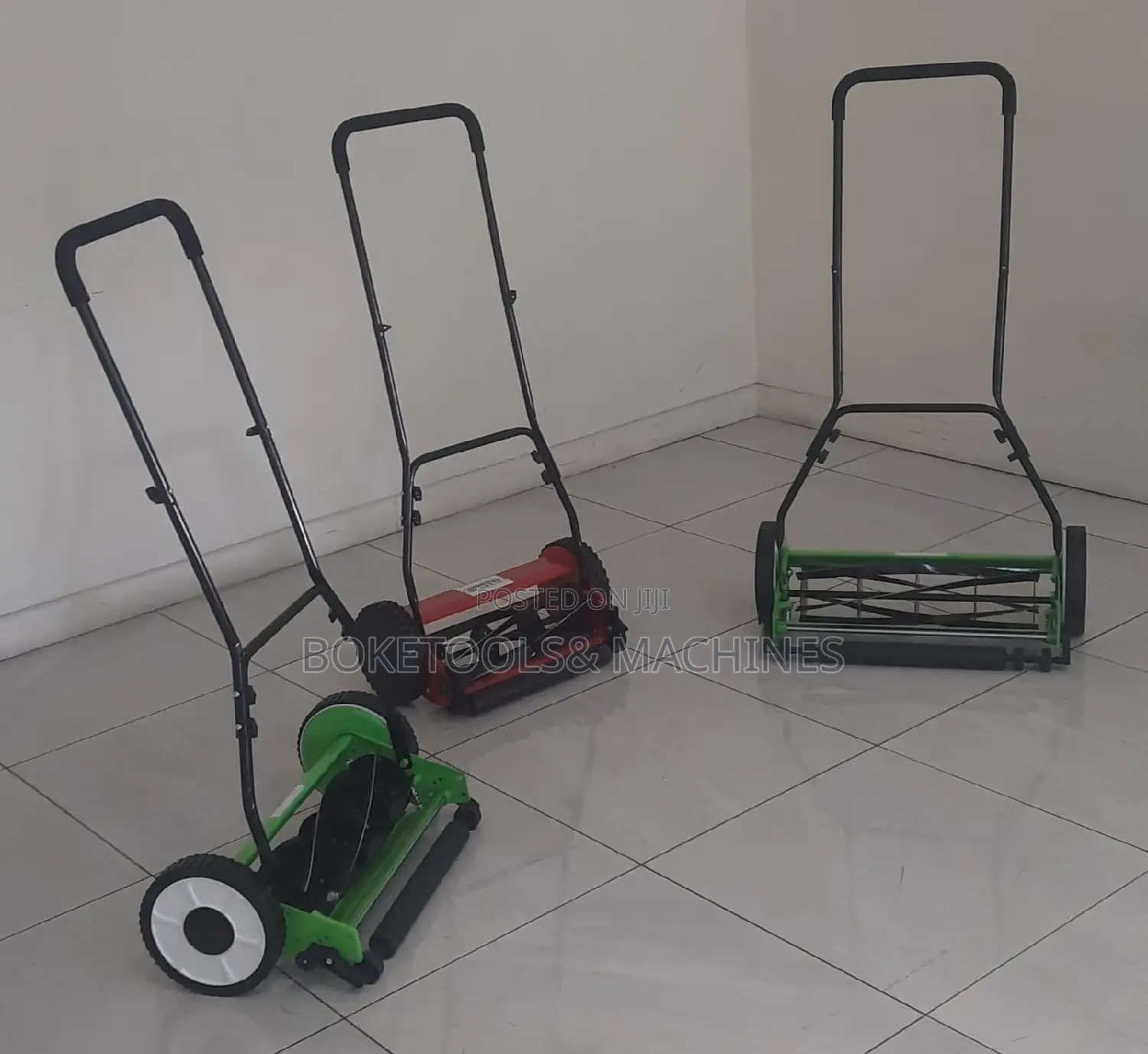 AICO Japan Manual Lawn Mower
16 Inches