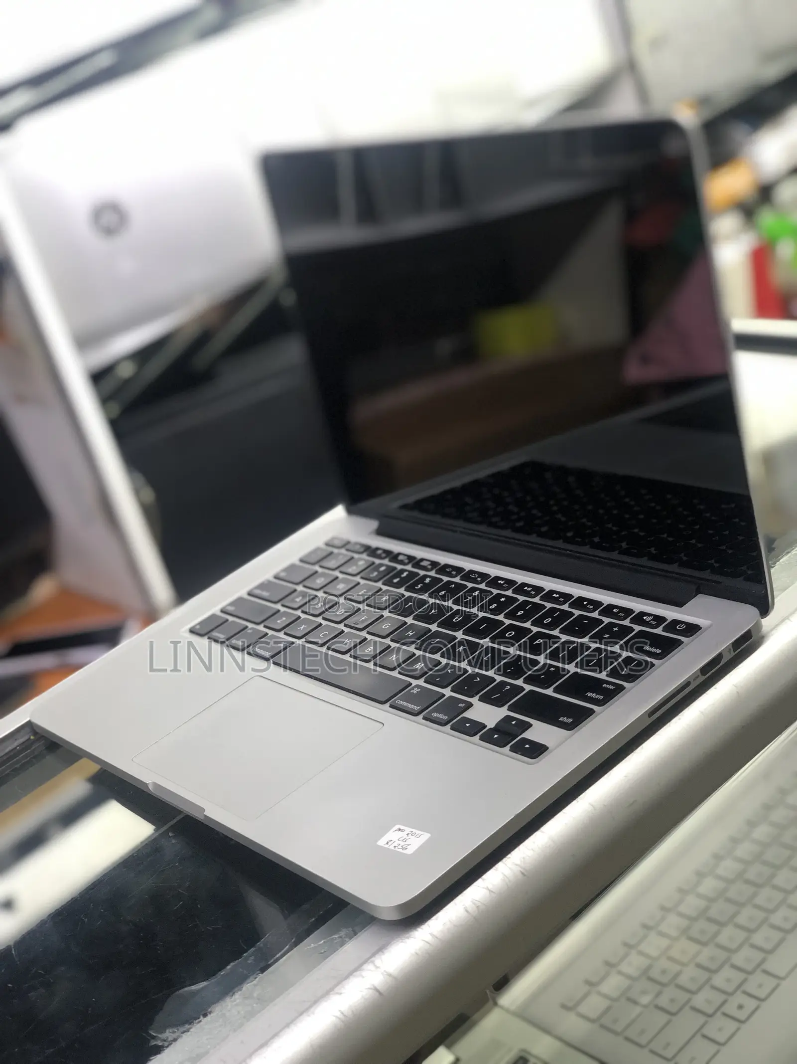 Laptop Apple MacBook Pro 2015 8GB Intel Core I5 SSD 256GB