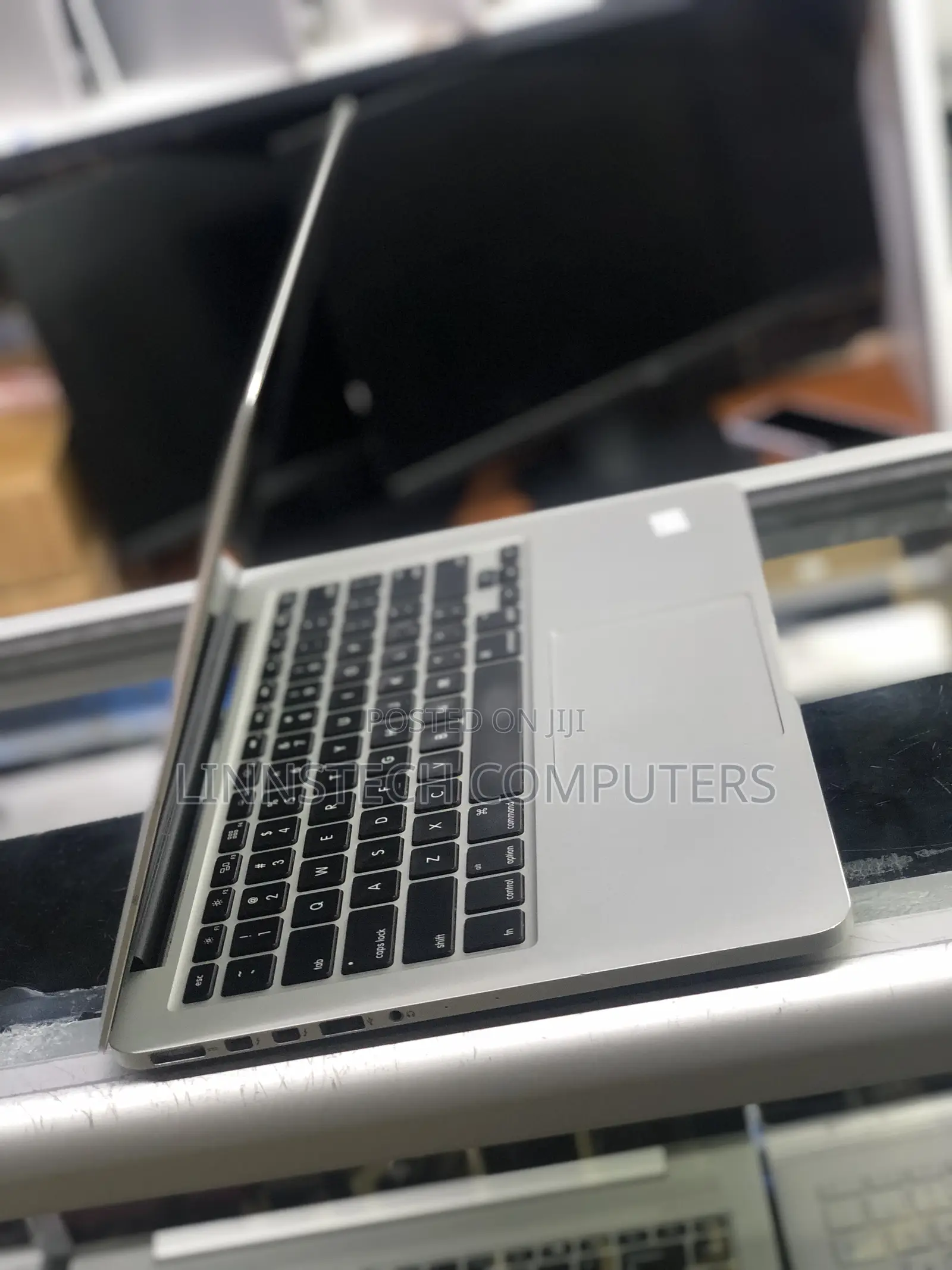 Laptop Apple MacBook Pro 2015 8GB Intel Core I5 SSD 500GB