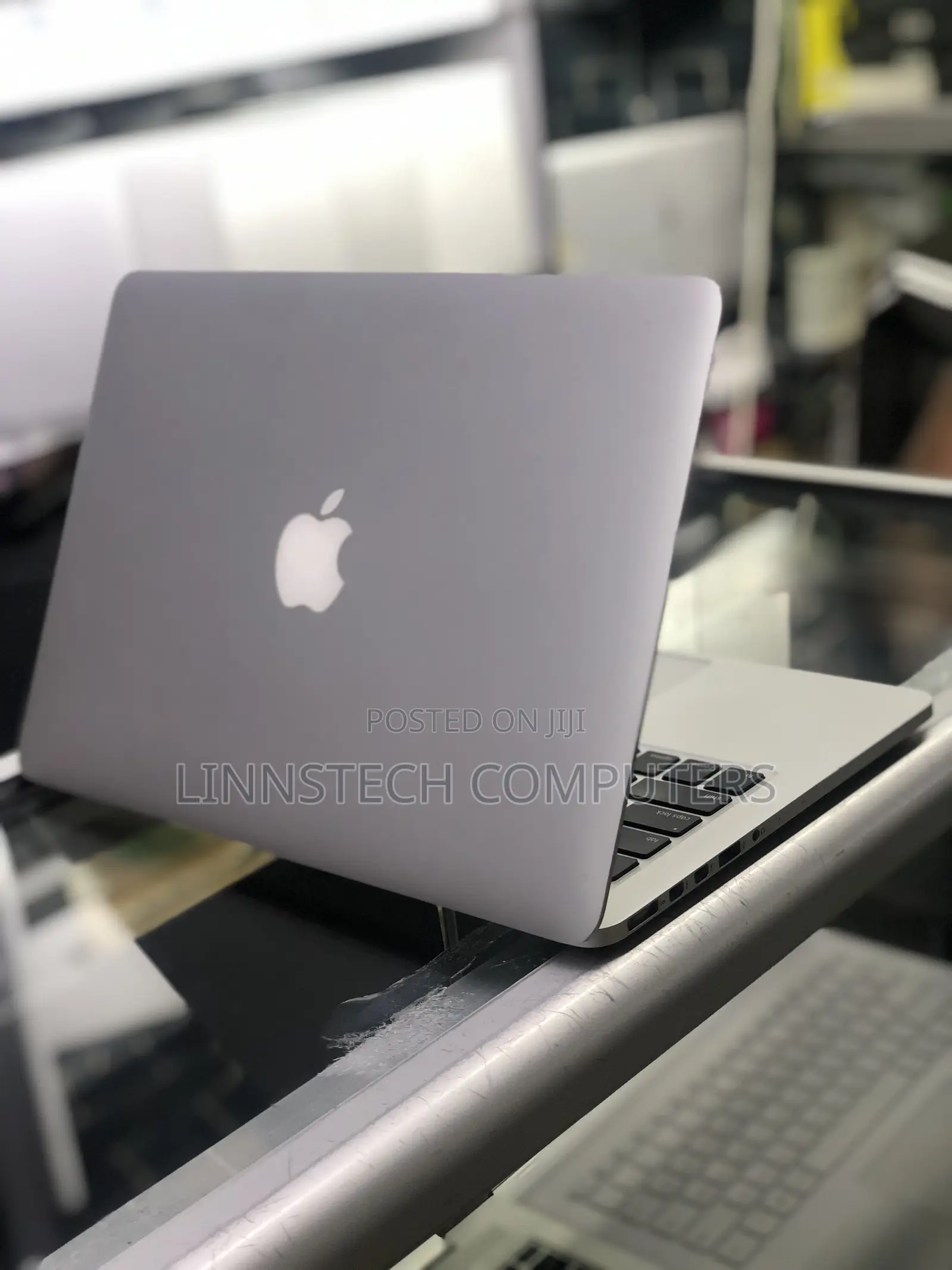 Laptop Apple MacBook Pro 2015 8GB Intel Core I5 SSD 500GB