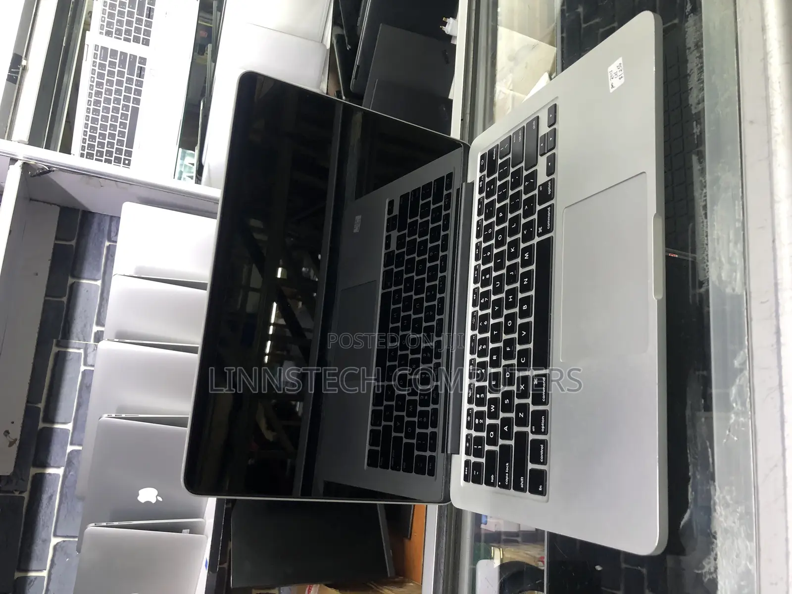 Laptop Apple MacBook Pro 2015 8GB Intel Core I5 SSD 500GB