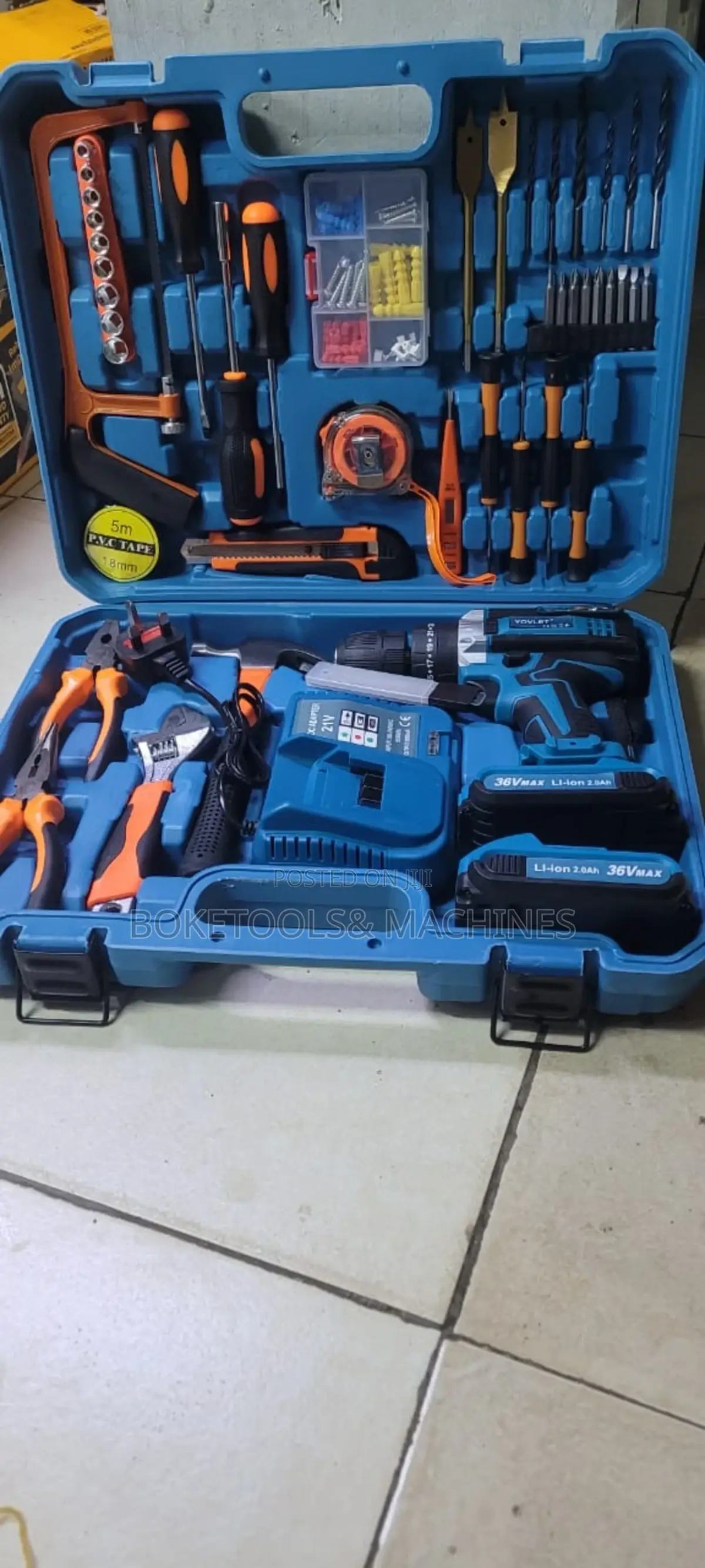 Makita Cordless Drill Tool Set With Impact Function