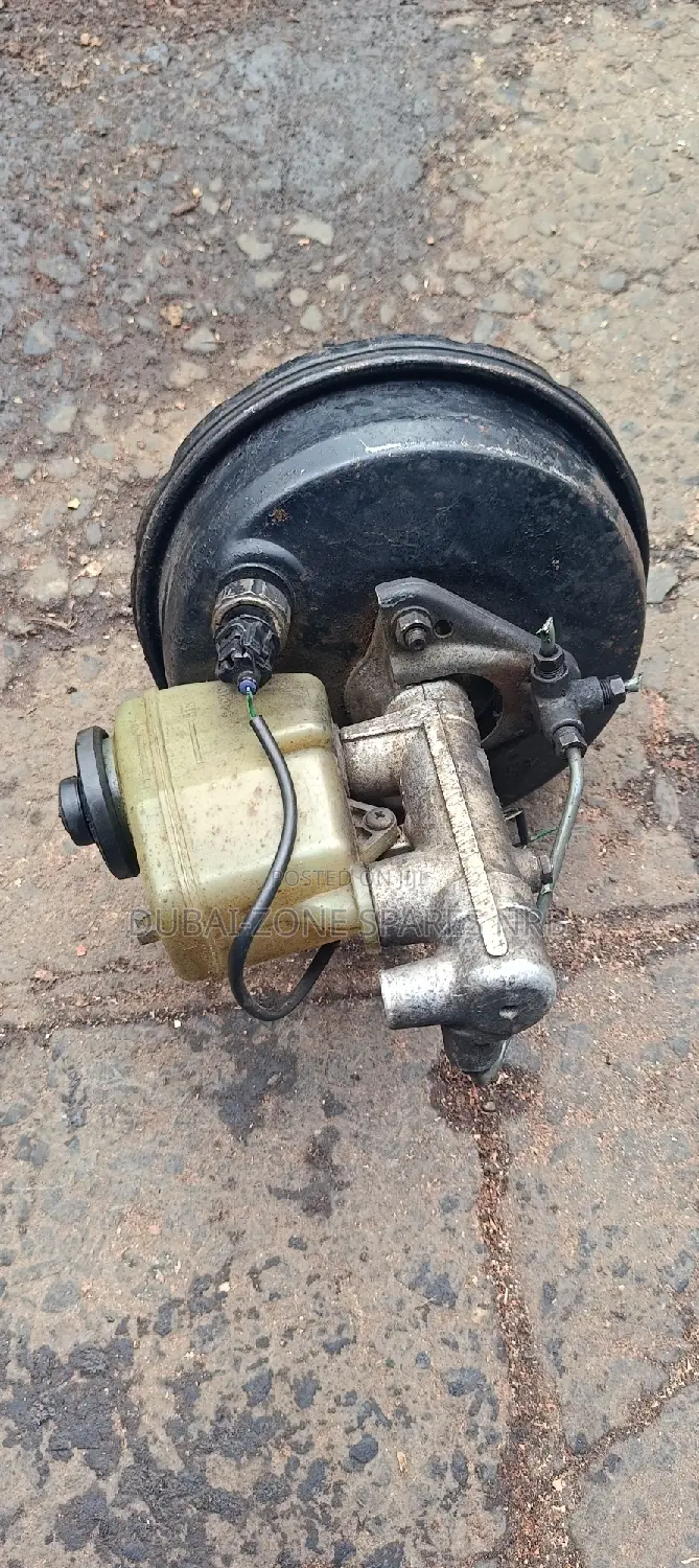 Prado J95, Hilux Surf Brake Master Cylinders, Boosters.