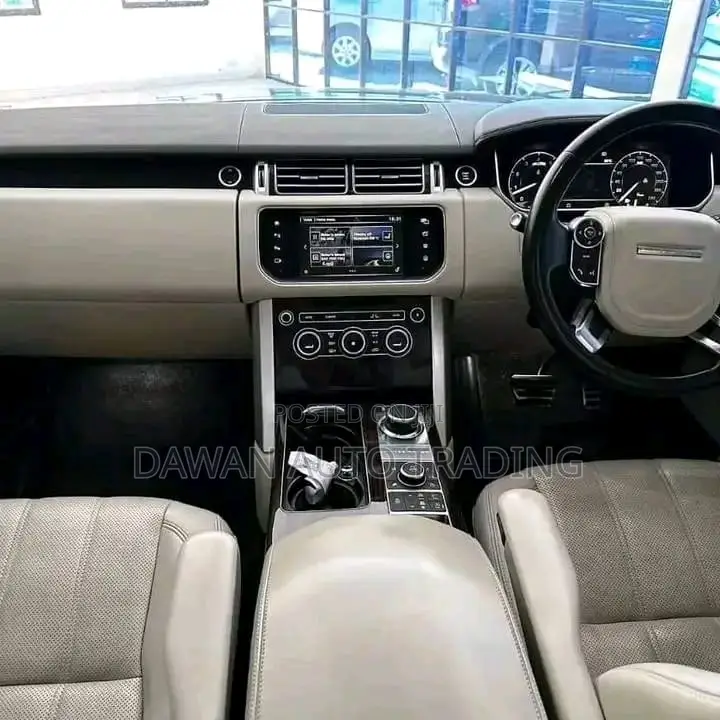 Land Rover Range Rover Vogue 2017 Black