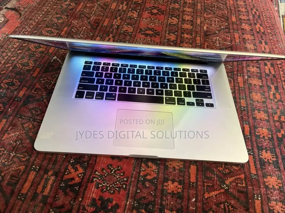 Laptop Apple MacBook Pro 2015 16GB Intel Core I7 SSD 256GB
