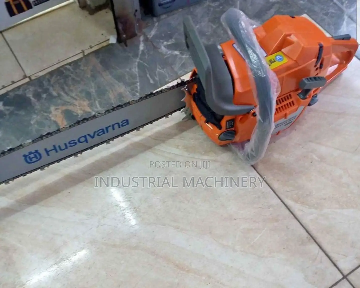 Power Saw Machine Husqvarna 272xp -- Original