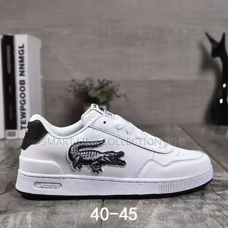 Lacoste Sneakers