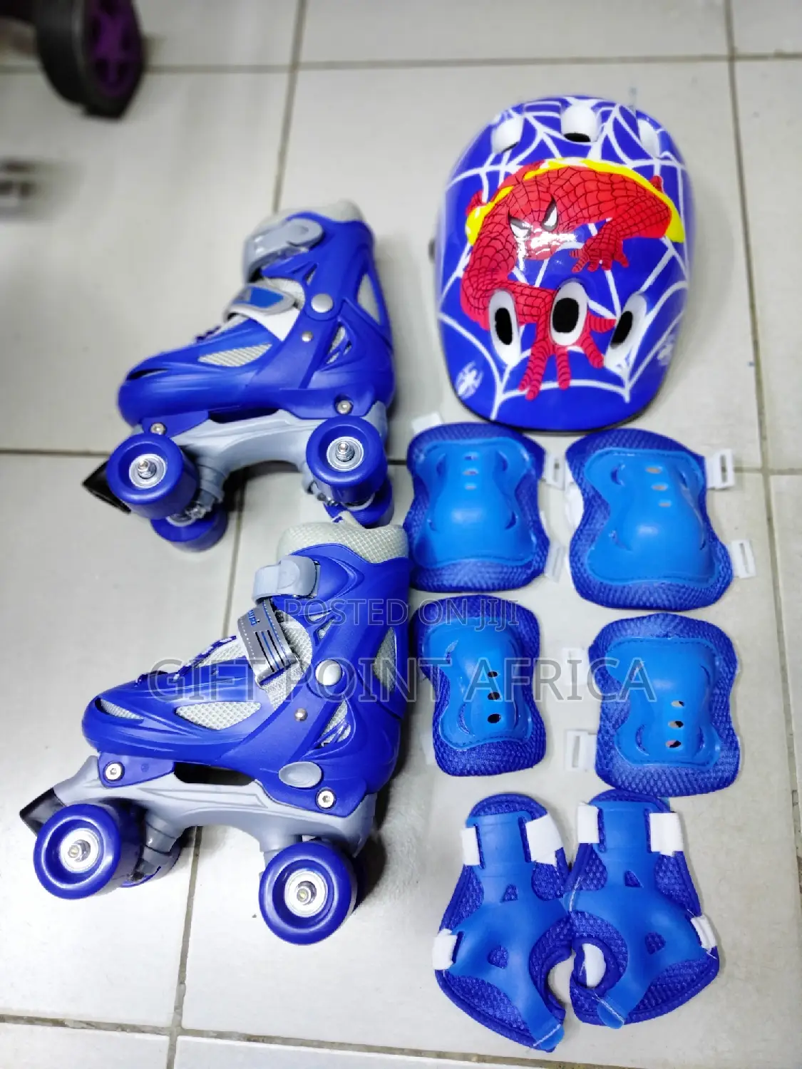 Full Set Four Wheels Adjustable Kids Skates