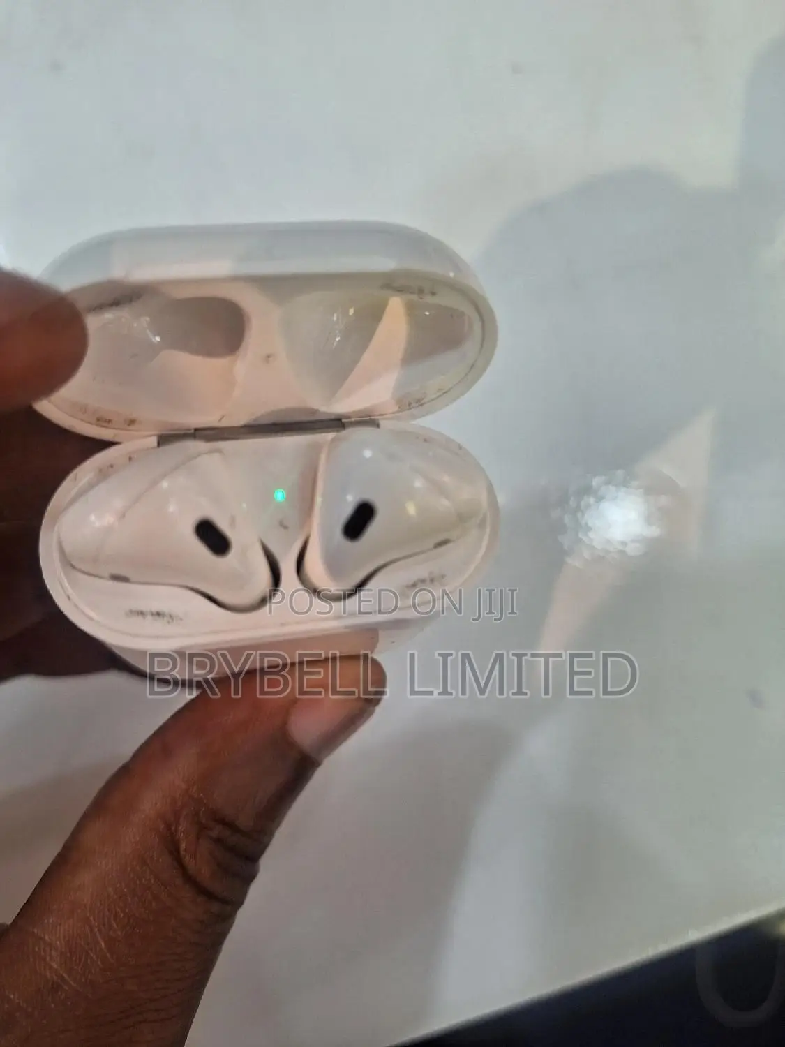 Original Apple Airpods 1