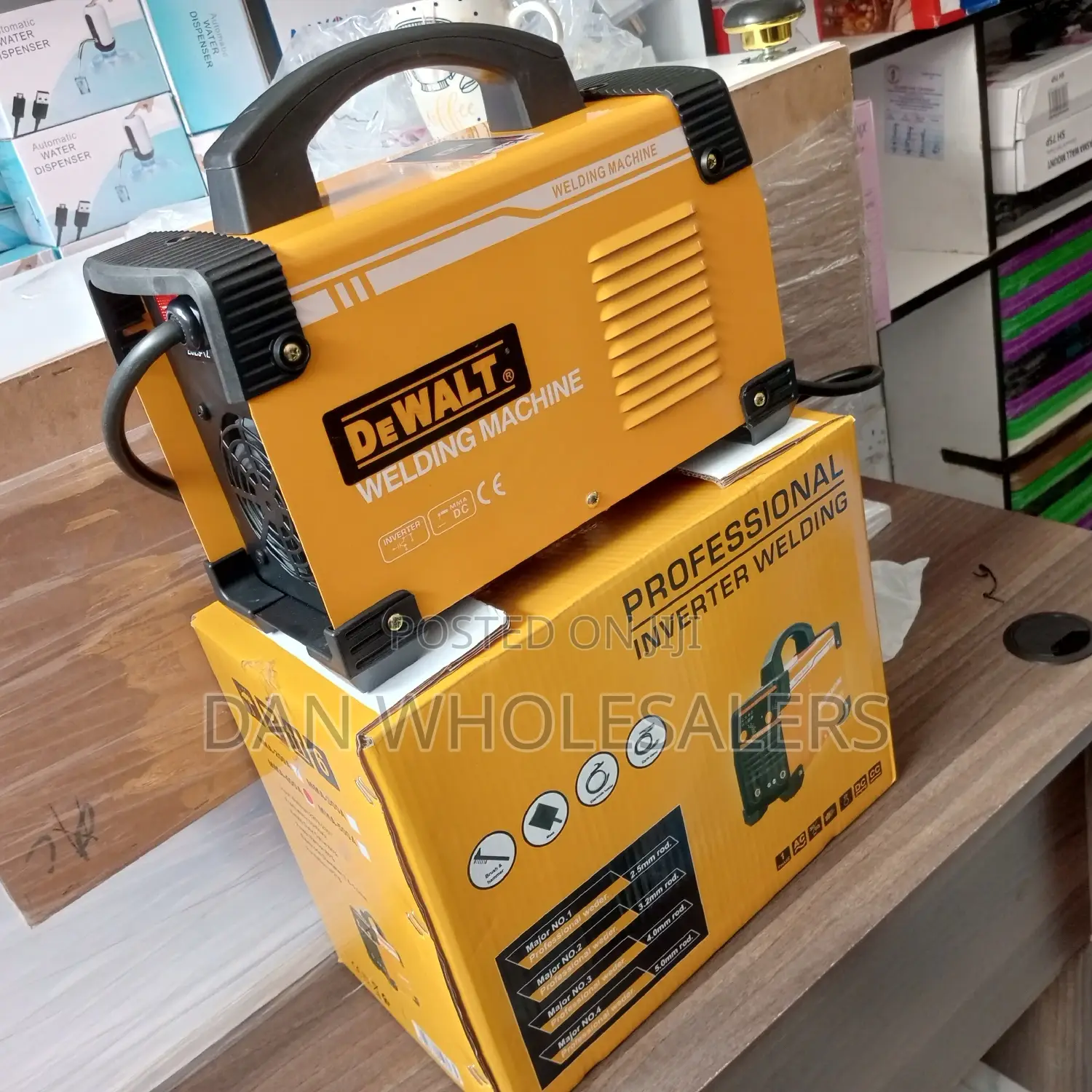 400 a Dewalt Machine
