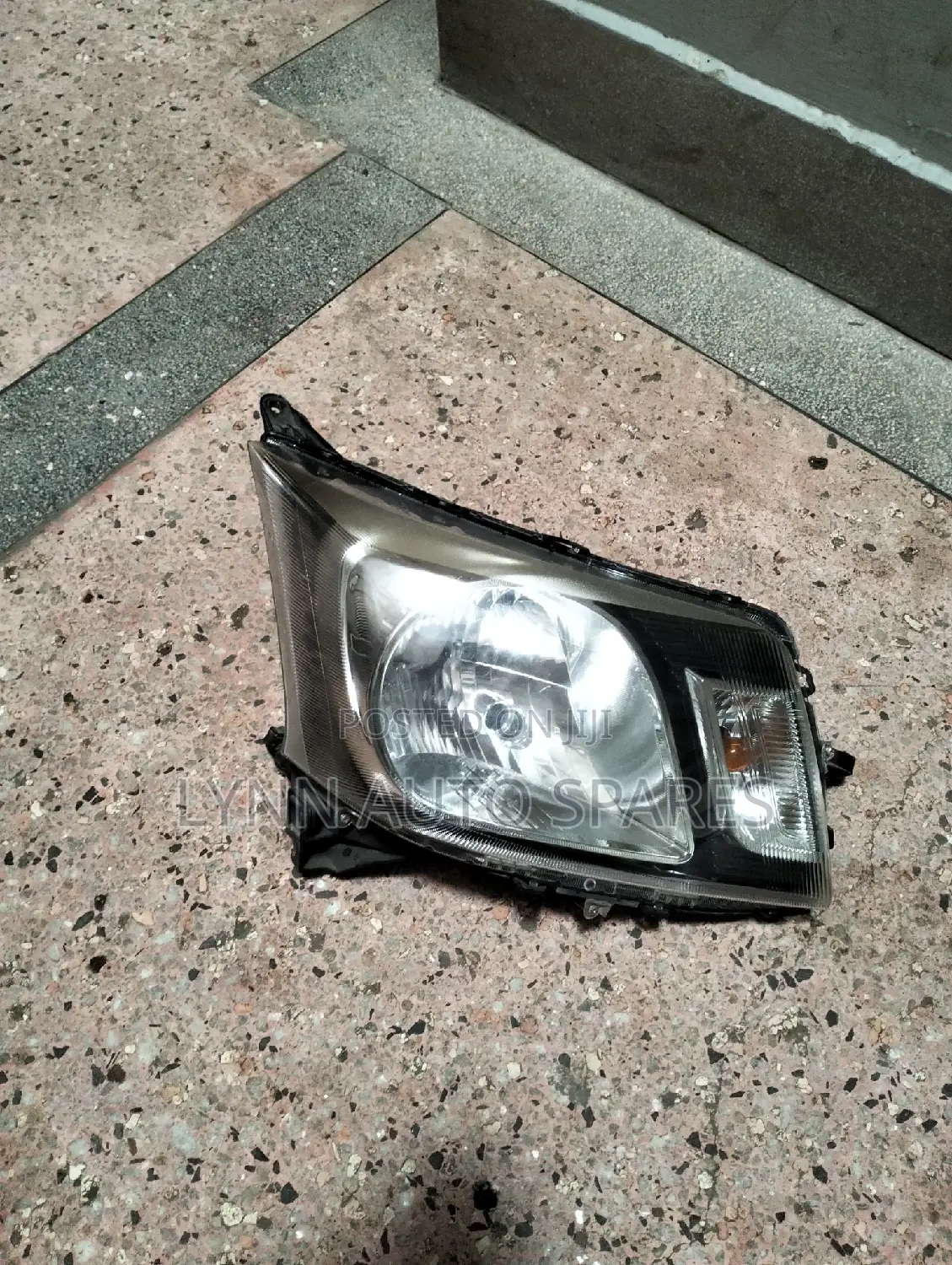 Front Headlight Daihatsu Move