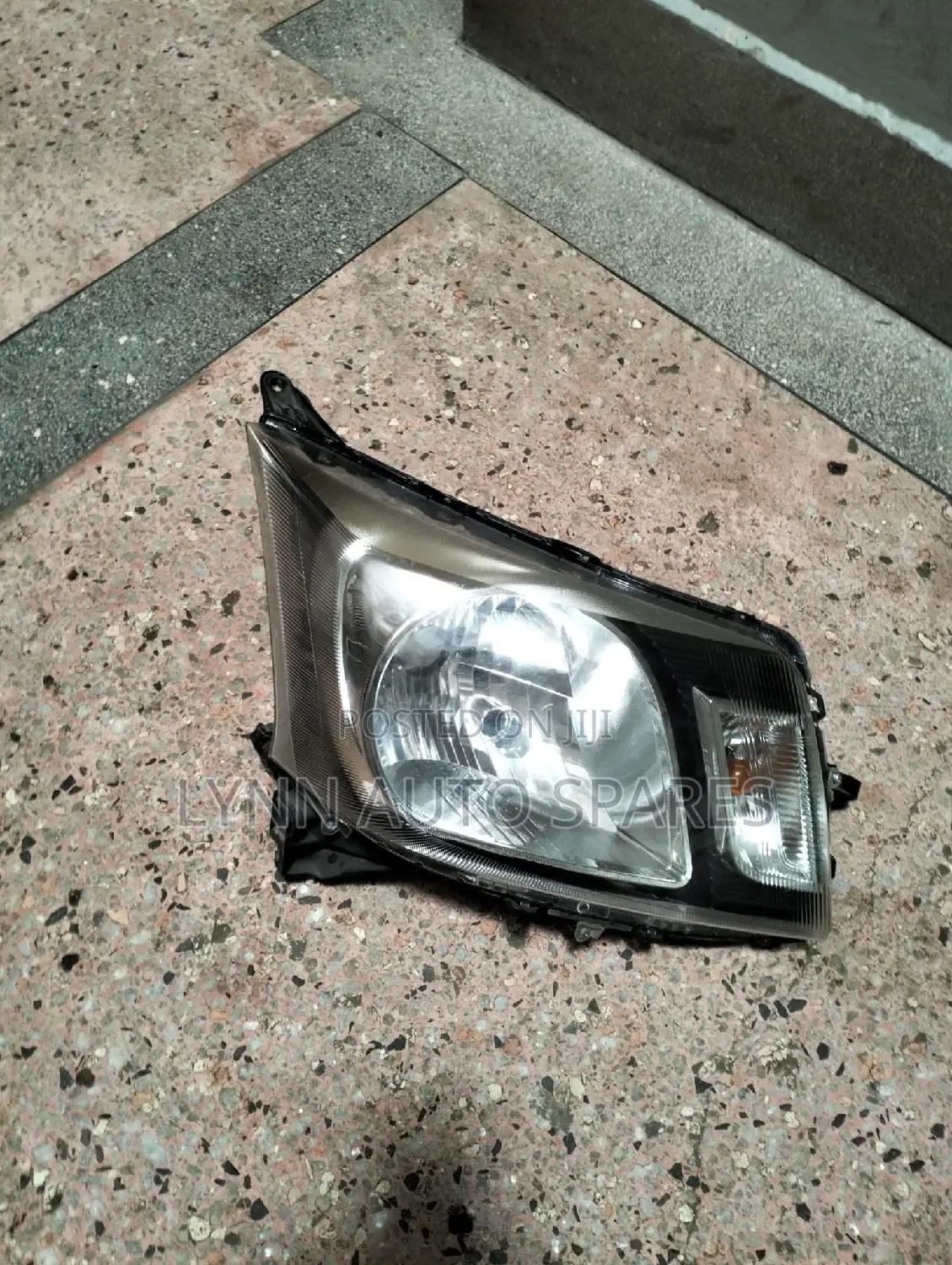 Front Headlight Daihatsu Move